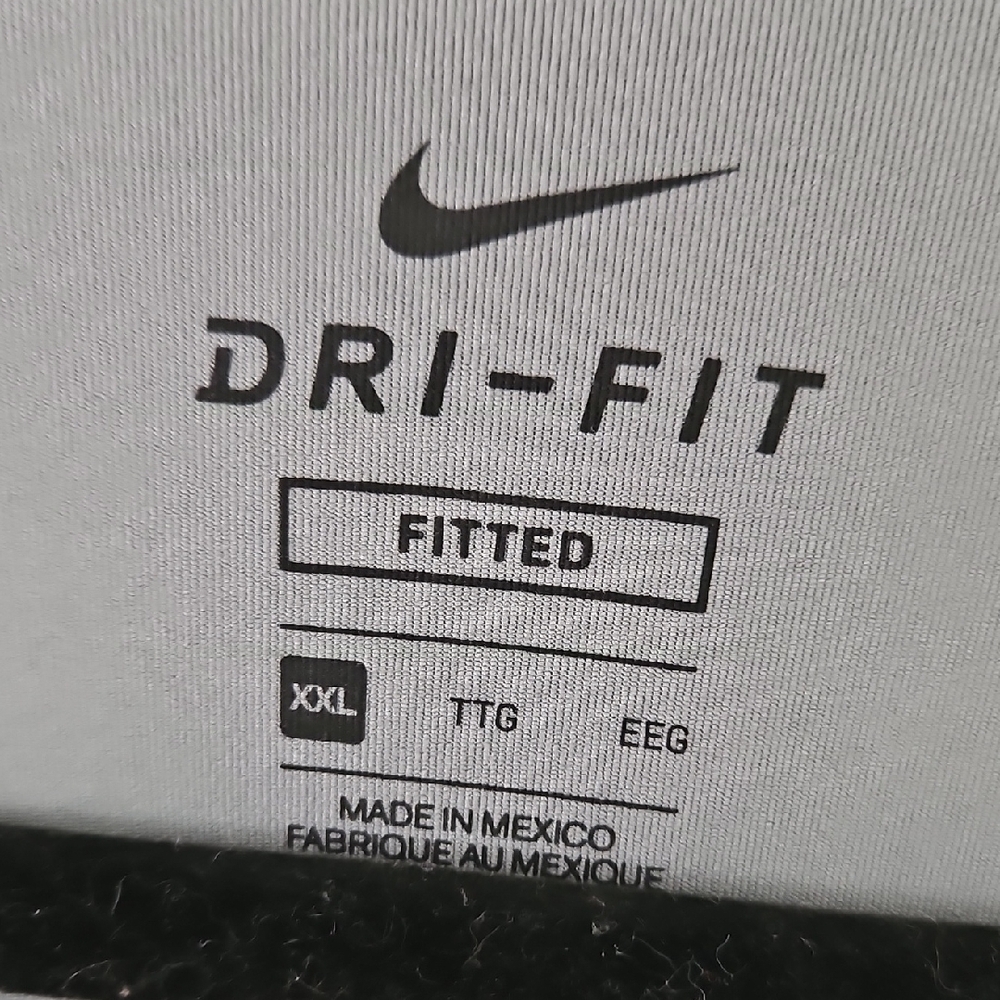 Nike Men's Grey Dri-FIT Sleeveless Tank Top - Picture 3 of 3